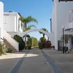 Seaview Escape Meneou