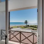 Seaview Escape Meneou