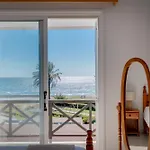 Seaview Escape *