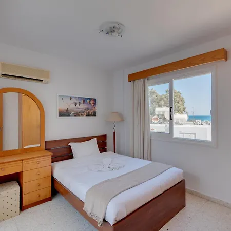 Seaview Escape *